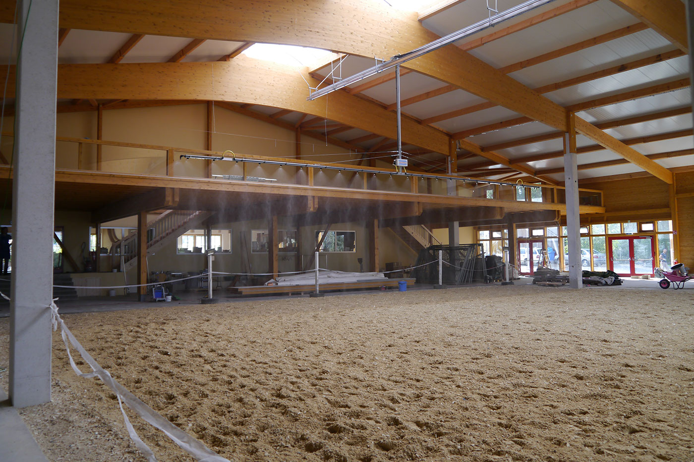 Reitplatz mit Beregnungsanlage