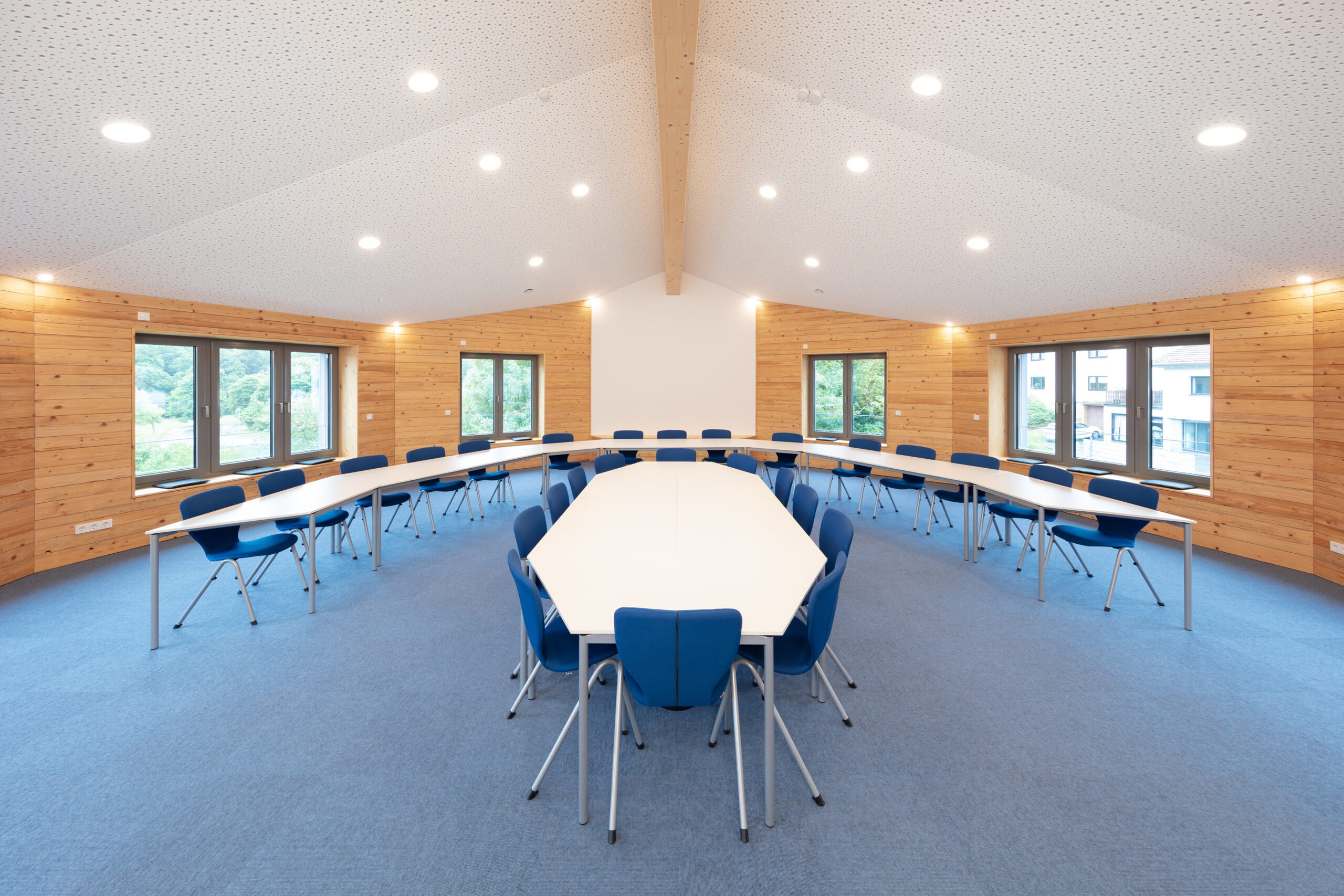 Besprechungsraum mit nachwachsenden Baustoffen