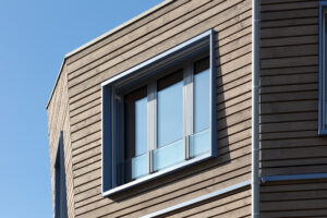 Fassade Douglasie lasiert lokales Bauholz aus dem Wald